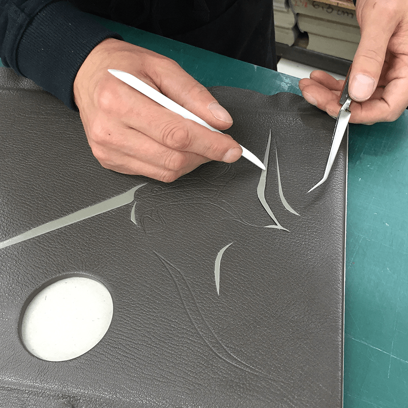 Demonstration of leather inlay techniques